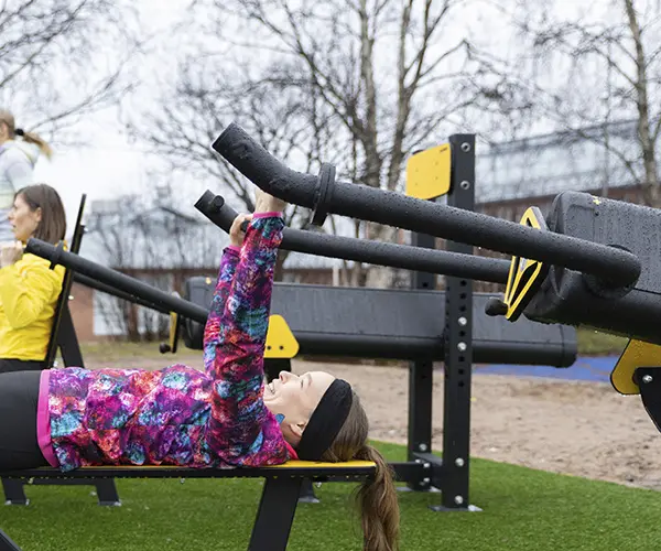 SISU bench press L313 x B117 x H150 cm 