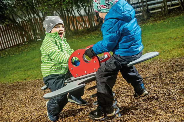 Cloxx Vippe for 4 Marihøne L115 x B115 x H64 cm 