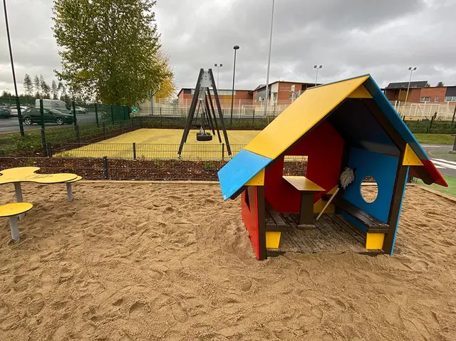 ABC Lekehus Trikolor L198 x B116 x H174 cm 