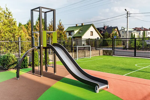 Finno Aktivitetstårn L188 x B388 x H332 cm 