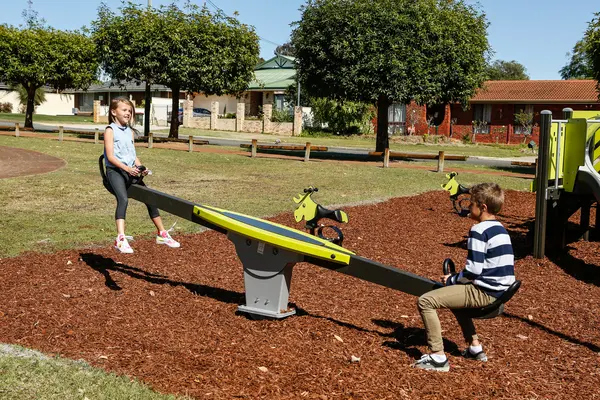 Seesaw vippe for 2 L362 x B41 x H77  cm 