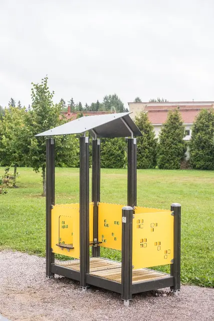 Finno Lekehus rød Rød 