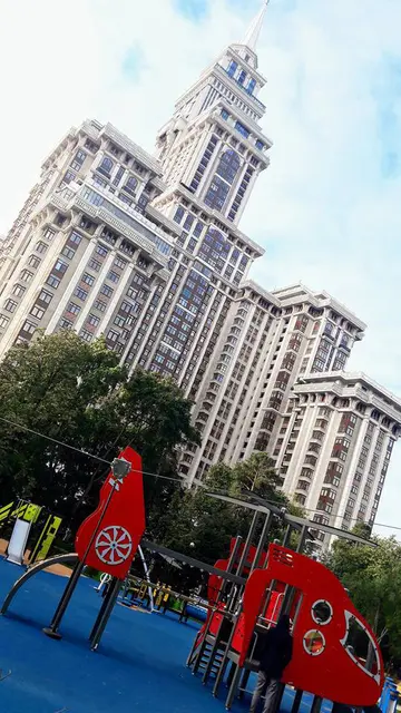 Finno Helikopter L836 x B345 x H381 cm 