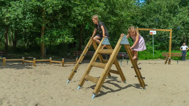 Clover klatreelement L170 x B192 x H146 cm 