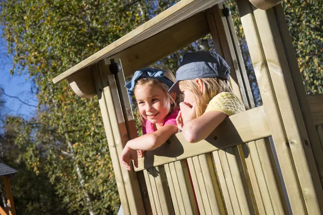 Clover tårn med sklie L303 x B177 x H234 cm 