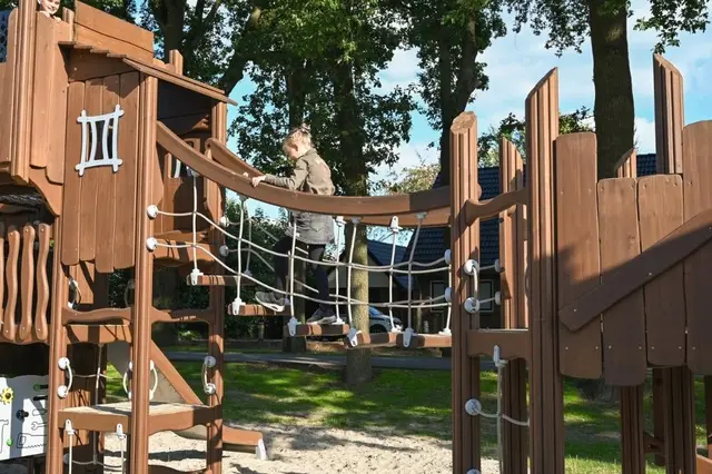 Flora Maximus festning brun L2482 x B1429 x H386 cm 