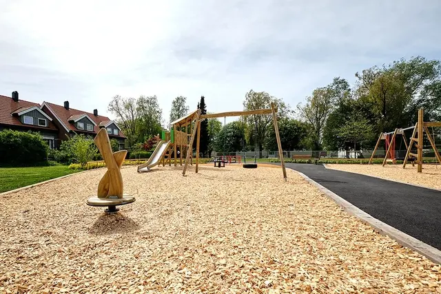 Flora alvens karusell natur L64 x B64 x H112 cm 