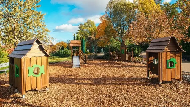 Flora fasade brun L249 x B89 x H213 cm 