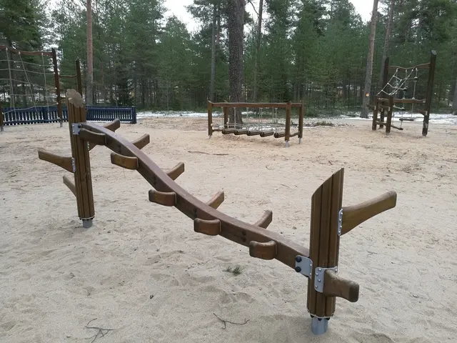 Flora trollstigen brun L306 x B66 x H130 cm 