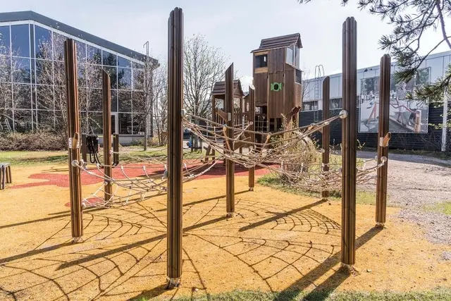 Flora feens klatrenett brun L505 x B477 x H270 cm 