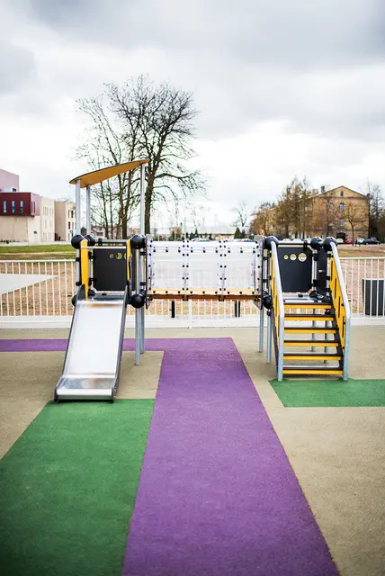 Cloxx Radium lekeapparat L355 x B276 x H281 cm 