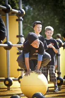 Cloxx Parkour precision ball yellow L45 x B45 x H54 cm