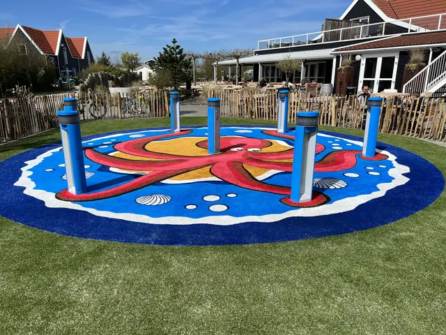 Memo kunstgress, tilpasset design, 24 mm 