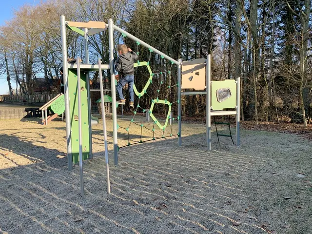 Billie klatresystem med glidestenger L405 x B226 x H272 cm 