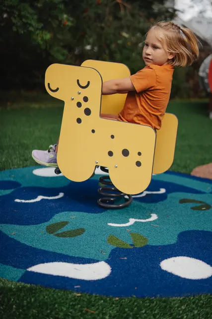 Prime Lama vippe bloom L62 x B39 x H81 cm 