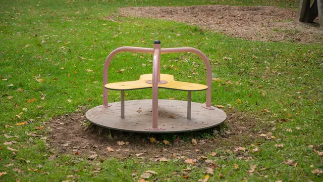 Prime Vera karusell ember L120 x B120 x H77 cm 