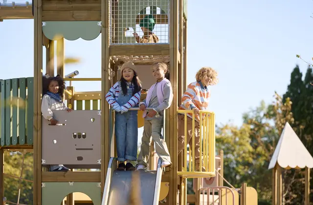 Prime Jin leketårn bloom L514 x B561 x H610 cm 