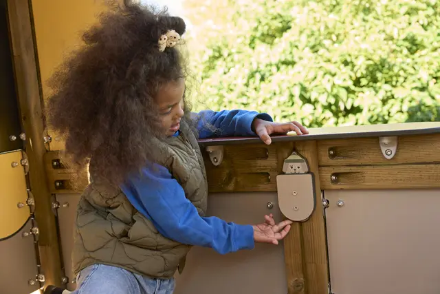 Prime Krister lekehus bloom L220 x B182 x H210 cm 