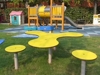 Finno ABC Sandbord Nico med 3 stoler L151 x B146 x H55 cm