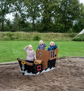 Sally minipiratskip L189 x B80 x H91 cm