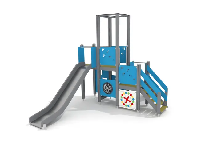 Finno Aktivitetstårn med sklie L    x B    x H332 cm 