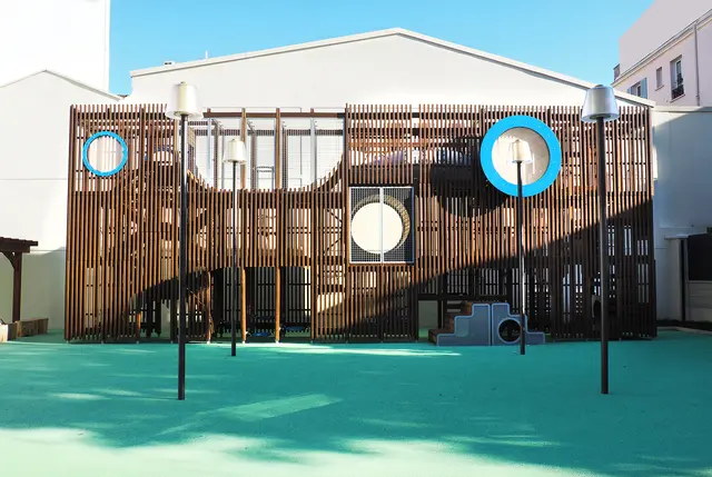 Maze - vertikalt labyrinttårn medium L1373 x B230 x H560 cm 