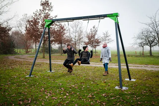 KineticSwing huske L453 x B185 x H266 cm 