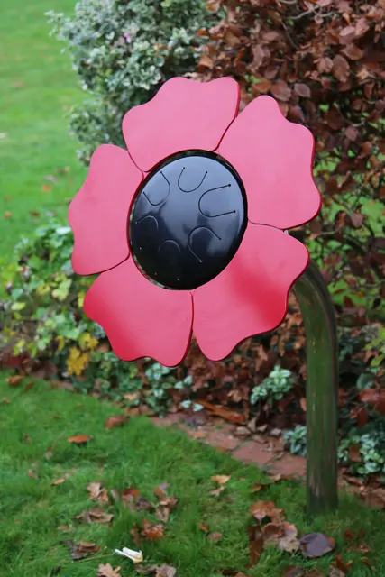 Poppy petal drum forankring i jord B56 x D63 x H108 cm 