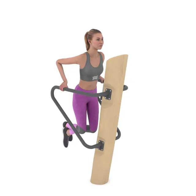 Fitness dips-stasjon i tre 