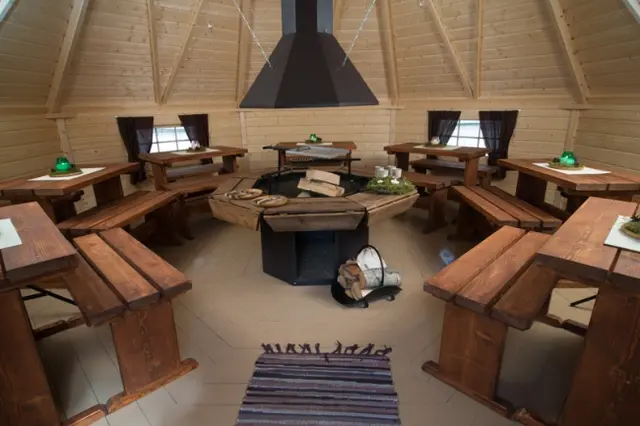 Grillhytte 25 lukket L545 x B545 x H457 cm 