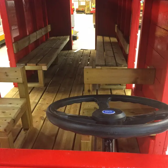 Brannbil L325 x B130 x H160 cm 